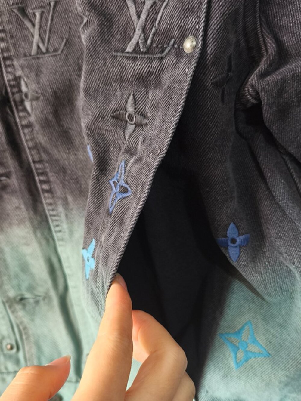 Louis Vuitton Monogram Gradient Embroidered Denim Jacket - Picture 6 of 9